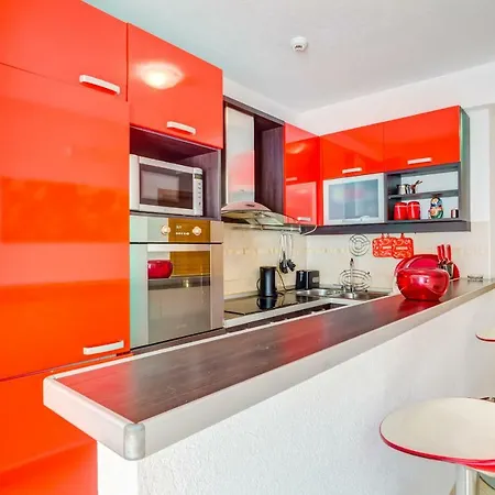 Henrieta Apartment *